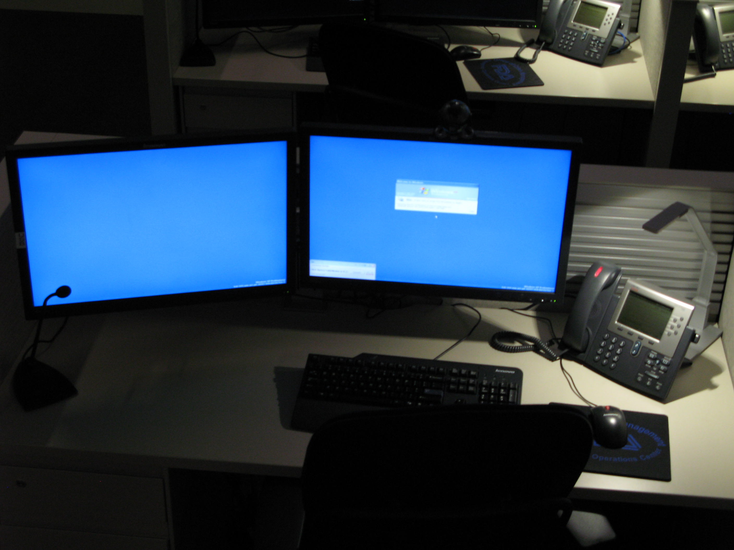 Individual workstation in the FDA EOC