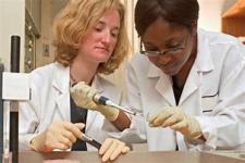 Female scientists in a lab