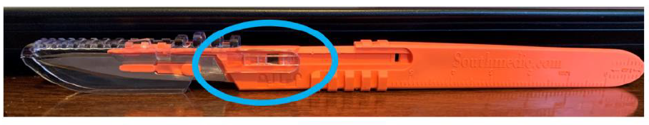 Figure 3: Safety Scalpel N11 – Closed & Unlocked Position