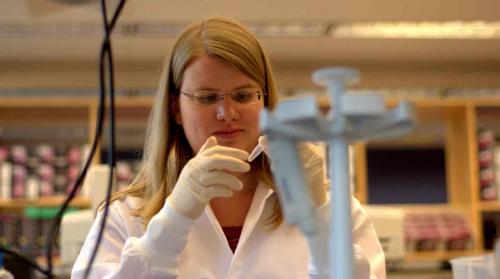 IGS Lab Manager Naomi Sengamalay oversees all sample extraction, library construction and sequencing activities within the GRC. (Photo: University of Maryland, Institute for Genome Sciences)