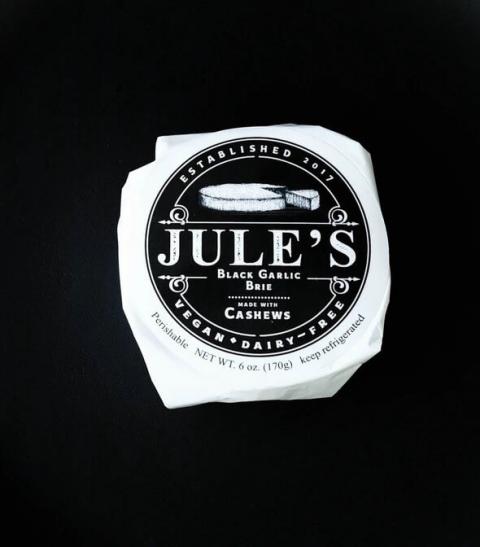 Photo – JULE’S BLACK GARLIC BRIE, CASHEWS